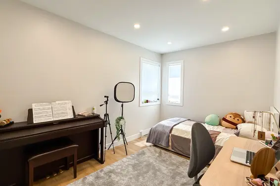 1823 Chesterfield Avenue, North Vancouver For Sale - image 21