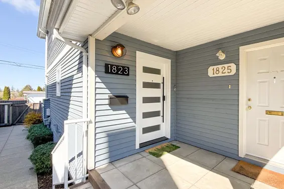 1823 Chesterfield Avenue, North Vancouver For Sale - image 3