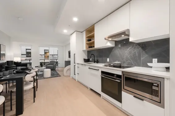 365 422 East 3rd Street, North Vancouver For Sale - image 17