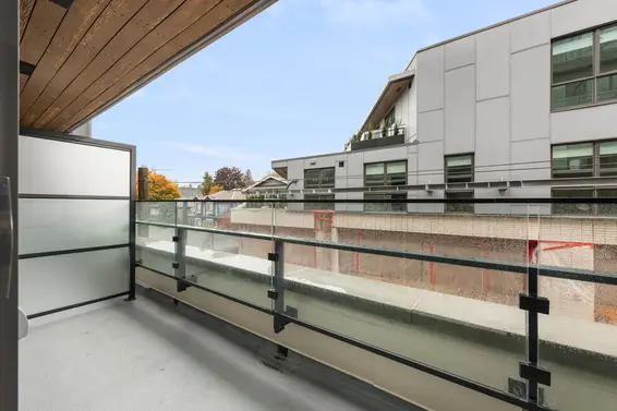 365 422 East 3rd Street, North Vancouver For Sale - image 18