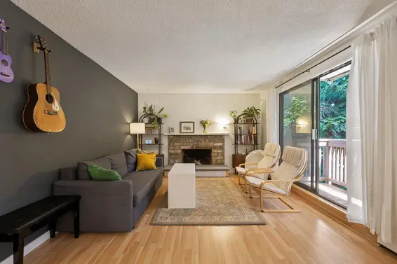 209 310 East 3rd Street, North Vancouver For Sale - image 3