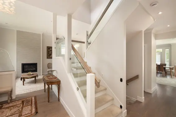 481 West Windsor Road, North Vancouver For Sale - image 8