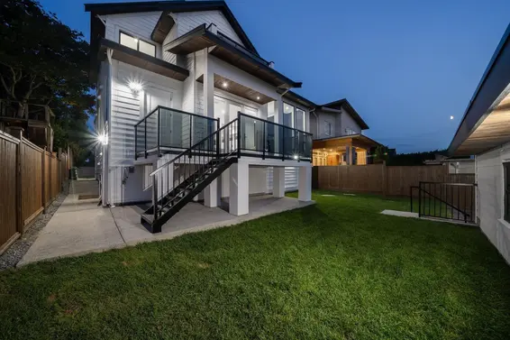 2341 Jones Avenue, North Vancouver For Sale - image 36