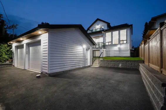 2341 Jones Avenue, North Vancouver For Sale - image 37
