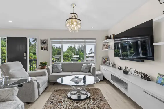 738 Sylvan Avenue, North Vancouver For Sale - image 10