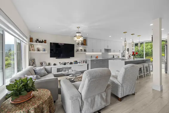 738 Sylvan Avenue, North Vancouver For Sale - image 13