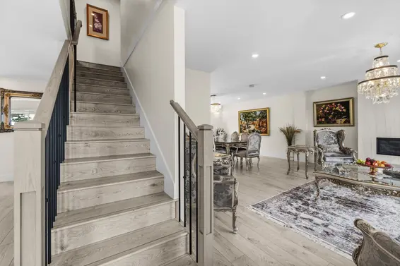 738 Sylvan Avenue, North Vancouver For Sale - image 16