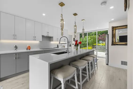738 Sylvan Avenue, North Vancouver For Sale - image 18