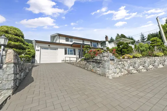 738 Sylvan Avenue, North Vancouver For Sale - image 2