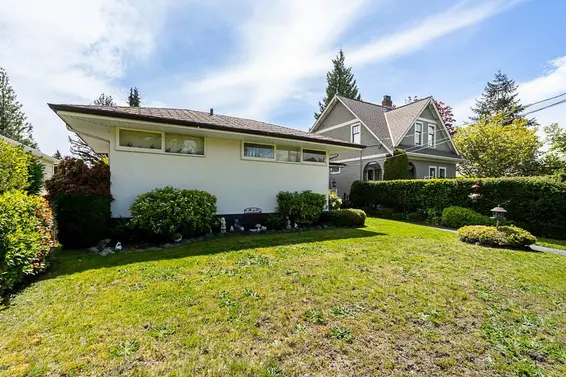 781 East 9th Street, North Vancouver For Sale - image 4