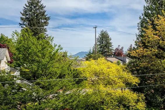 781 East 9th Street, North Vancouver For Sale - image 8