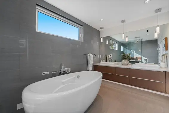 3373 Radcliffe Avenue, West Vancouver For Sale - image 26