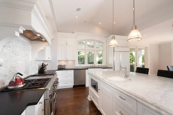 4659 Woodgreen Drive, West Vancouver For Sale - image 11