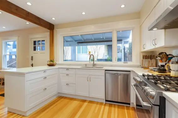 736 East 3rd Street, North Vancouver For Sale - image 11