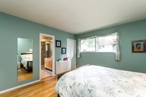 4302 Carolyn Drive, North Vancouver For Sale - image 17