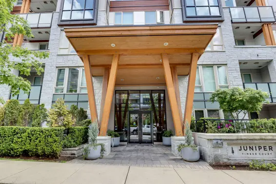 201 2632 Library Lane, North Vancouver