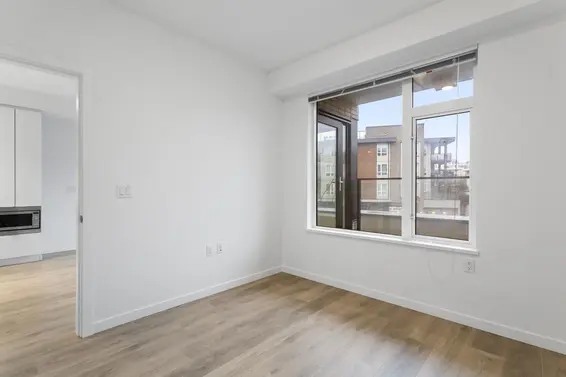 201 725 Marine Drive, North Vancouver For Sale - image 19