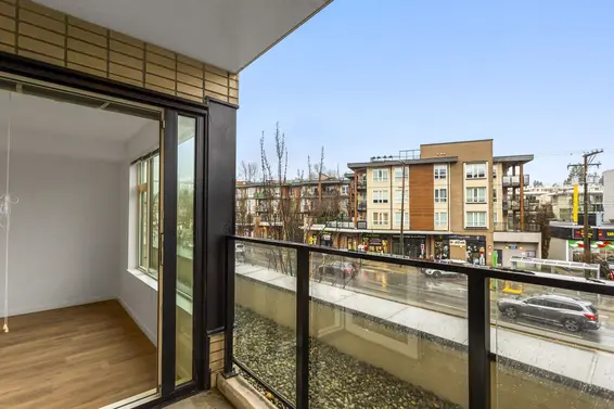 201 725 Marine Drive, North Vancouver For Sale - image 27