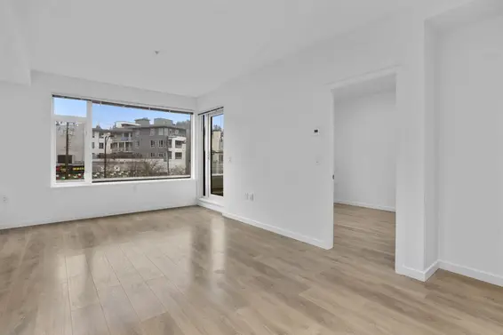 201 725 Marine Drive, North Vancouver For Sale - image 6