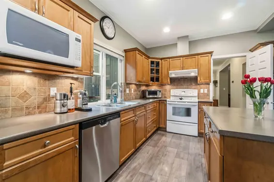 4268 Hoskins Road, North Vancouver For Sale - image 12
