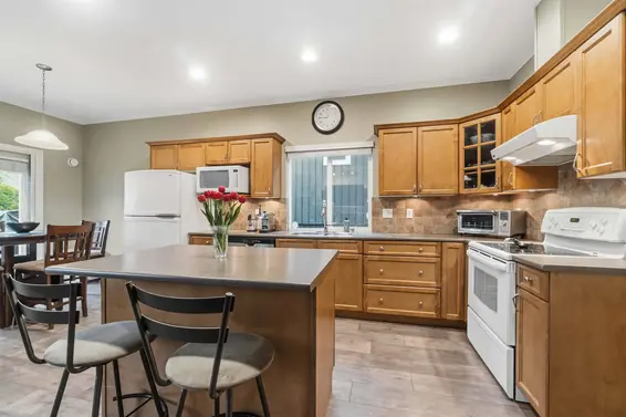 4268 Hoskins Road, North Vancouver For Sale - image 9