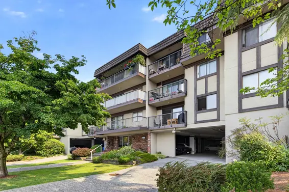 307 252 West 2nd Street, North Vancouver For Sale - image 2