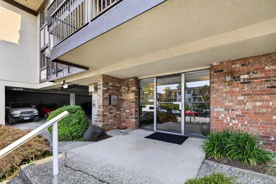 307 252 West 2nd Street, North Vancouver For Sale - image 29