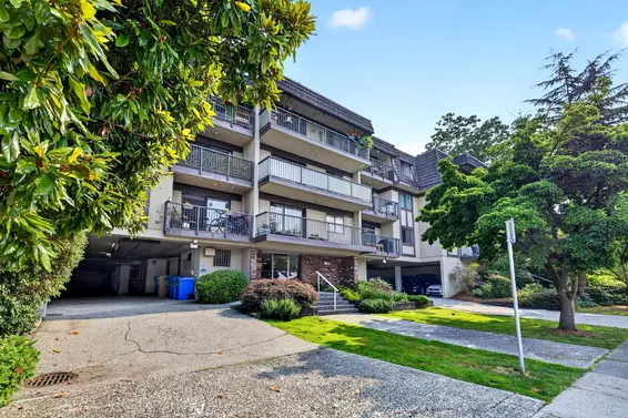 307 252 West 2nd Street, North Vancouver For Sale - image 3