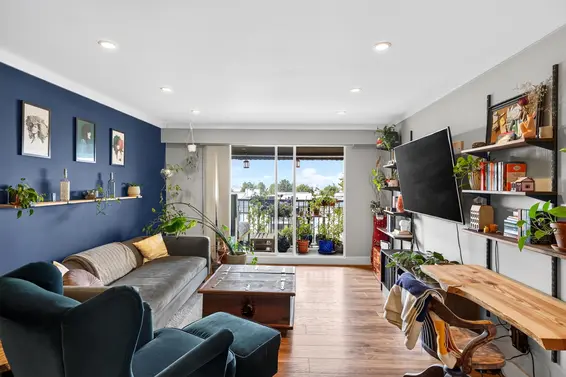 307 252 West 2nd Street, North Vancouver For Sale - image 7