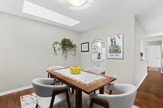 302 1145 East 29th Street, North Vancouver For Sale - image 2