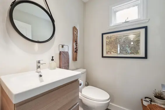 1589 Bowser Avenue, North Vancouver For Sale - image 13
