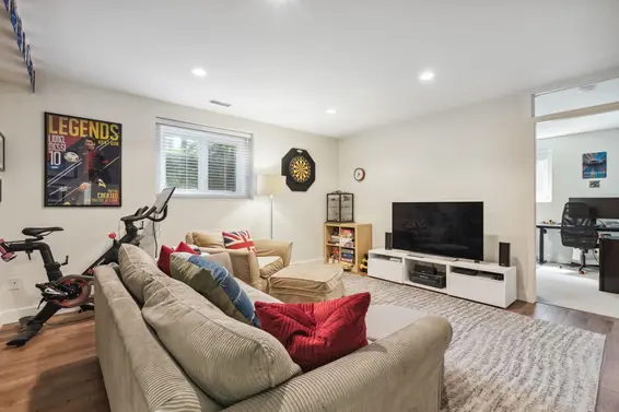 1589 Bowser Avenue, North Vancouver For Sale - image 30