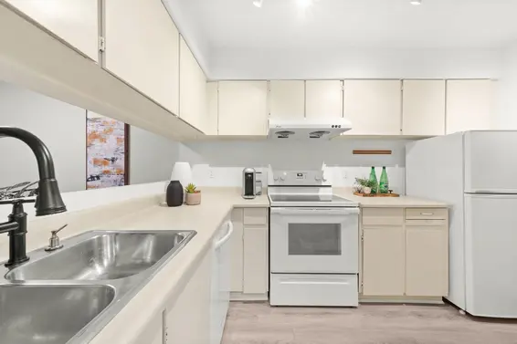 1884 Purcell Way, North Vancouver For Sale - image 9