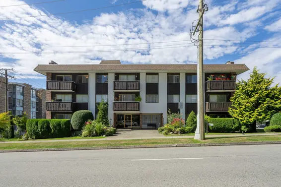302 1345 Chesterfield Avenue, North Vancouver