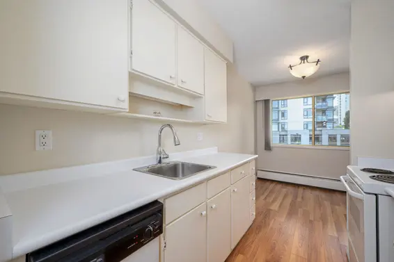302 1345 Chesterfield Avenue, North Vancouver For Sale - image 15