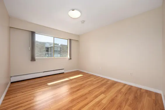 302 1345 Chesterfield Avenue, North Vancouver For Sale - image 16