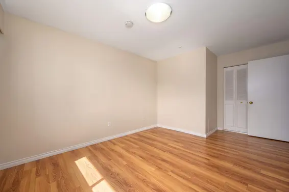 302 1345 Chesterfield Avenue, North Vancouver For Sale - image 18