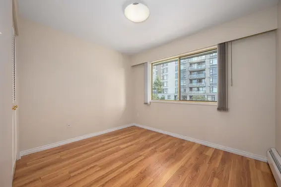 302 1345 Chesterfield Avenue, North Vancouver For Sale - image 19