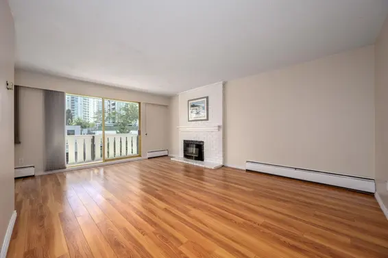 302 1345 Chesterfield Avenue, North Vancouver For Sale - image 2