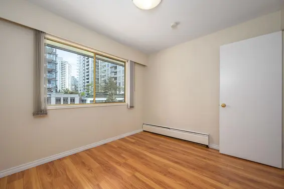 302 1345 Chesterfield Avenue, North Vancouver For Sale - image 20