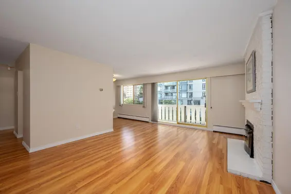 302 1345 Chesterfield Avenue, North Vancouver For Sale - image 4