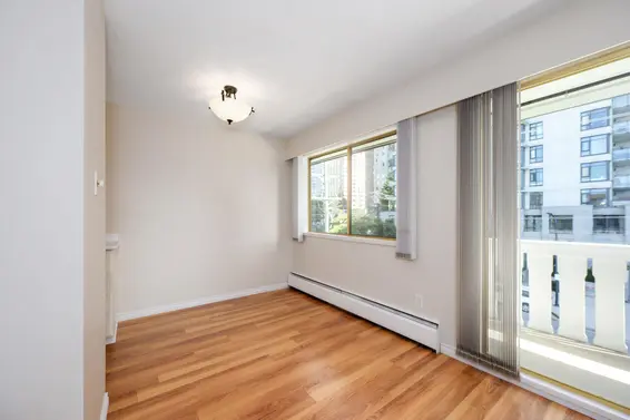 302 1345 Chesterfield Avenue, North Vancouver For Sale - image 7
