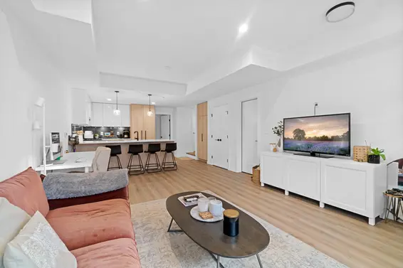 5 237 Ridgeway Avenue, North Vancouver For Sale - image 2