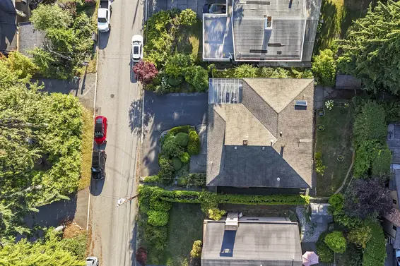 212 West Balmoral Road, North Vancouver For Sale - image 2