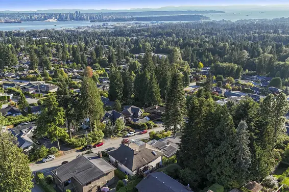 212 West Balmoral Road, North Vancouver For Sale - image 3
