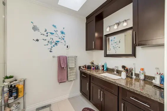 212 West Balmoral Road, North Vancouver For Sale - image 34