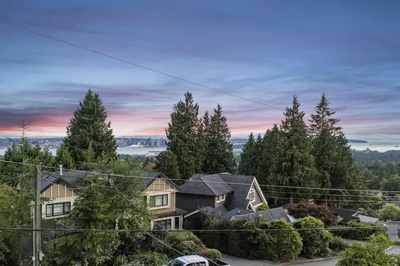 212 West Balmoral Road, North Vancouver For Sale - image 4