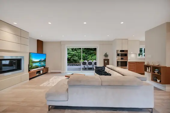 701 Kenwood Road, West Vancouver For Sale - image 10
