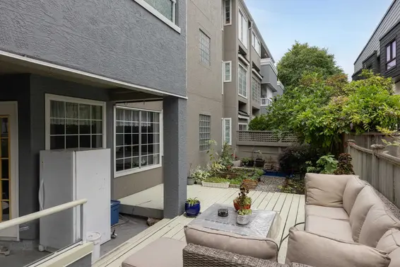 110 125 West 18th Street, North Vancouver For Sale - image 2