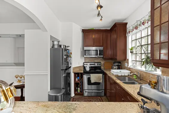 110 125 West 18th Street, North Vancouver For Sale - image 7